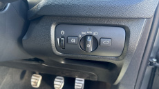 Volvo V40 D2 [122] R DESIGN Edition 5dr Diesel Hatchback